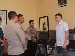 Wakil Kepala Posko Presisi Polri Sidak Hotline 110 di Polres Blitar