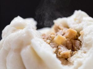 5 Makanan Nonhalal Populer yang Dimodifikasi Versi Halal