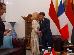 Momen Macron Tanya Lukisan Sukarno Dijawab Prabowo My First President