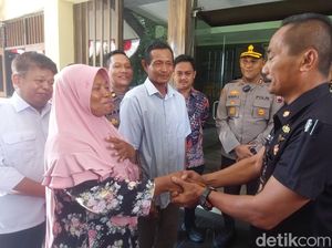 Bu Subiah Akhinya Maafkan Sekuriti KEK Kendal, Tak Minta Ganti Rugi Bu Subiah Akhinya Maafkan Sekuriti KEK Kendal, Tak Minta Ganti Rugi