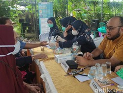 Petugas TPS 3R Sidoarjo Keluhkan Gatal Saat Periksa Kesehatan Gratis