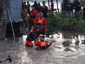 2 Balita Hilang Terseret Arus Sungai Wala Sidrap Ditemukan Tewas 2 Balita Hilang Terseret Arus Sungai Wala Sidrap Ditemukan Tewas