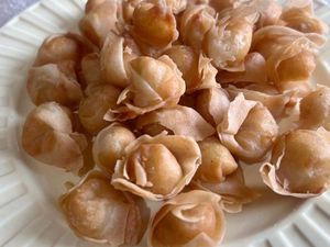 Resep Crispy Mini Wonton yang Renyah Gurih Untuk Camilan Resep Crispy Mini Wonton yang Renyah Gurih Untuk Camilan