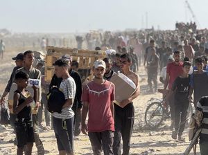Tembakan Tentara Israel Tewaskan 24 Orang yang Tunggu Bantuan di Rafah Tembakan Tentara Israel Tewaskan 24 Orang yang Tunggu Bantuan di Rafah
