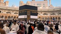 Momen Irish Bella hingga Ivan Gunawan di Tanah Suci Jelang Puncak Haji