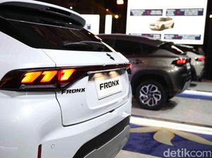 Adu Performa Suzuki Fronx vs Rocky-Raize dan WR-V, Pilih Mana?