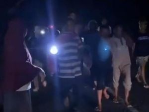 Tukang Ojek di Maluku Tengah Bonyok Dipukul Warga gegara Dikira Curi HP Tukang Ojek di Maluku Tengah Bonyok Dipukul Warga gegara Dikira Curi HP