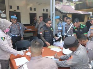 Heboh 6 Anggota Polres HST Positif Narkoba Dihukum Salat, Polda Buka Suara Heboh 6 Anggota Polres HST Positif Narkoba Dihukum Salat, Polda Buka Suara