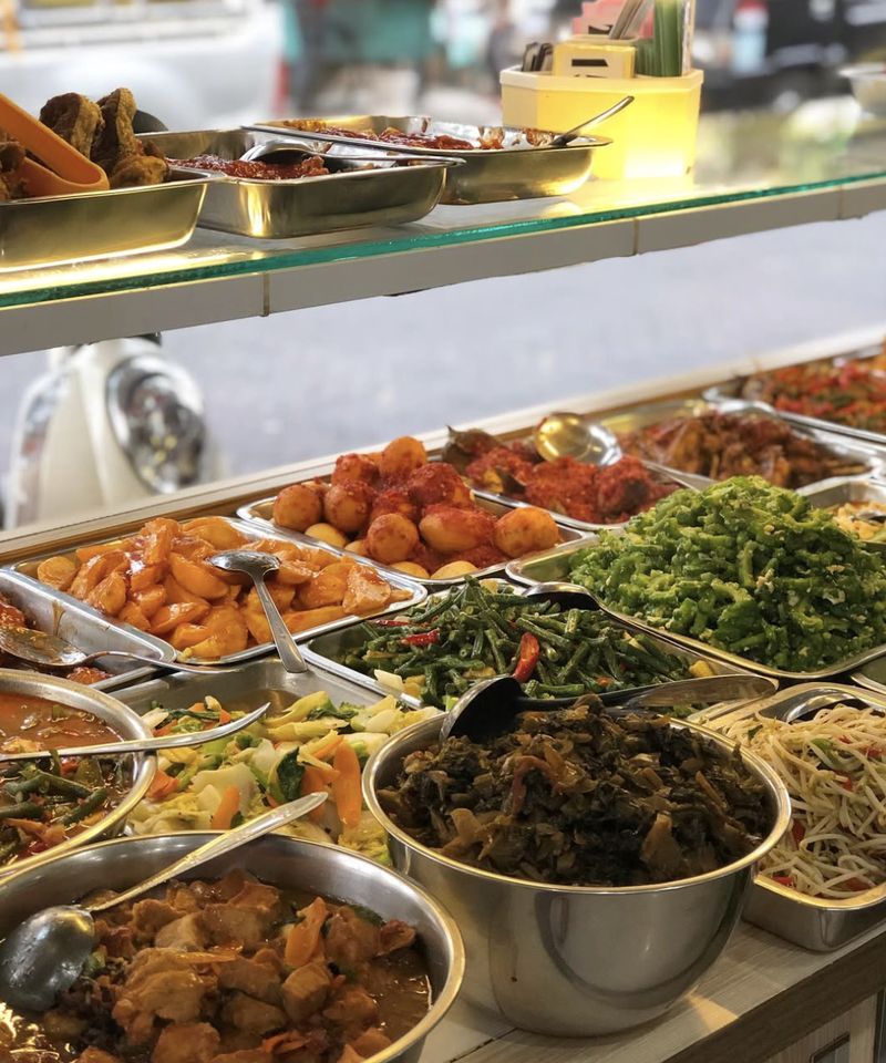 5 Nasi Aneka Lauk Murah di Gading Serpong, Mulai Rp 12 Ribu!
