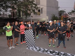 Seru! Kapolres Lamongan dan SegoboRun Lari Bareng 23 Km