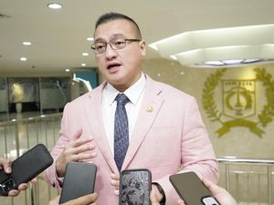 Kenneth PDIP: Lokasi Pulau Kucing Adalah Zona Wisata, Bukan Konservasi Kenneth PDIP: Lokasi Pulau Kucing Adalah Zona Wisata, Bukan Konservasi
