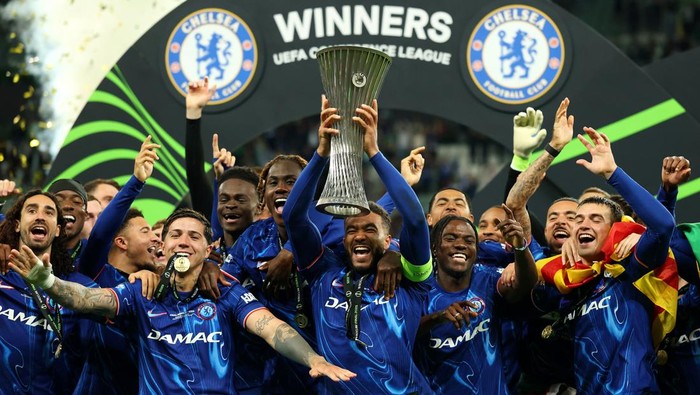 Chelsea WROCLAW, POLAND - MAY 28: Reece James of Chelsea lifts the UEFA Conference League trophy after his teams victory in the UEFA Conference League Final 2025 between Real Betis Balompie and Chelsea FC at Stadion Wroclaw on May 28, 2025 in Wroclaw, Poland. (Photo by Richard Heathcote/Getty Images)