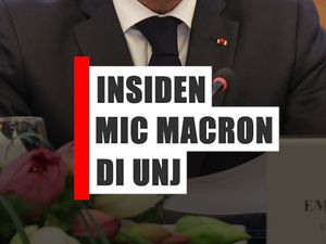 Video Reaksi Santai Macron saat Insiden Mic di UNJ