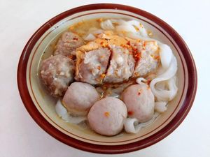 Bakso Babi Berwarna Apa? Ini Bedanya dengan Bakso Daging Sapi Bakso Babi Berwarna Apa? Ini Bedanya dengan Bakso Daging Sapi