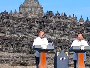 Macron Bicara Pesan Toleransi dari Candi Borobudur sebagai Tempat Ibadah Macron Bicara Pesan Toleransi dari Candi Borobudur sebagai Tempat Ibadah