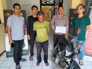 Pembobol Rumah Kontrakan di Paiton Dibekuk Polisi Tak Lama Usai Beraksi Pembobol Rumah Kontrakan di Paiton Dibekuk Polisi Tak Lama Usai Beraksi