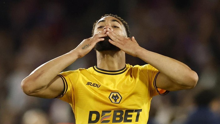 Soccer Football - Premier League - Crystal Palace v Wolverhampton Wanderers - Selhurst Park, London, Britain - May 20, 2025 Wolverhampton Wanderers Matheus Cunha after the match Action Images via Reuters/Peter Cziborra EDITORIAL USE ONLY. NO USE WITH UNAUTHORIZED AUDIO, VIDEO, DATA, FIXTURE LISTS, CLUB/LEAGUE LOGOS OR LIVE SERVICES. ONLINE IN-MATCH USE LIMITED TO 120 IMAGES, NO VIDEO EMULATION. NO USE IN BETTING, GAMES OR SINGLE CLUB/LEAGUE/PLAYER PUBLICATIONS. PLEASE CONTACT YOUR ACCOUNT REPRESENTATIVE FOR FURTHER DETAILS..