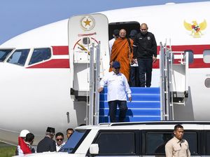 Momen Prabowo Tiba di YIA Jelang Kunjungan Macron ke Akmil dan Borobudur