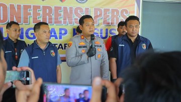 Tak Terima Disenggol, Pemotor di Bekasi Banting Sopir Truk hingga Tulang Retak