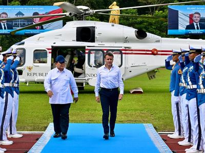 Suasana Penyambutan Presiden Prancis Macron di Akmil Magelang