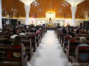 Doa Rosario Hari Ini Minggu, 8 Juni: Peristiwa Mulia Yesus Naik ke Surga Doa Rosario Hari Ini Minggu, 8 Juni: Peristiwa Mulia Yesus Naik ke Surga