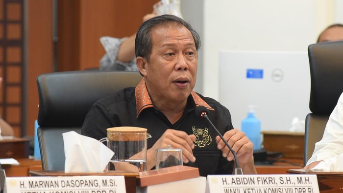 Waka Komisi VIII DPR minta tunjangan guru madrasah dibayarkan sebelum Lebaran