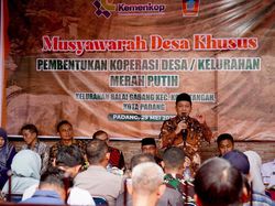 Momen Wamenkop Ferry Pantau Musdesus Kopdes Merah Putih di Padang