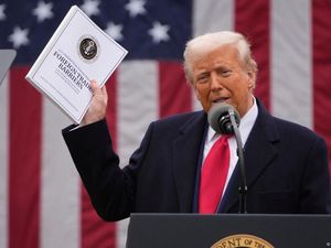 Banding Diterima, Tarif Trump Tetap Berlaku