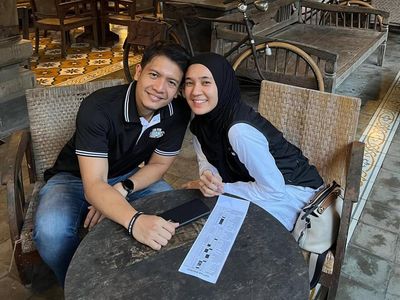 Kunci Harmonis 16 Tahun Rumah Tangga Dhini Aminarti dan Dimas Seto