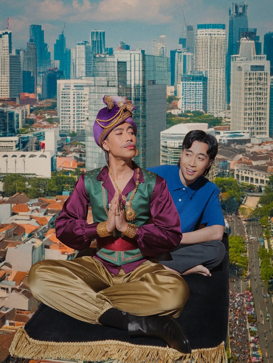 Gaya Vidi Aldiano jadi Om JIn di pesta Geng Aries