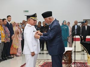 Welly Suhery-Parulian Resmi Dilantik Jadi Bupati dan Wakil Bupati Pasaman Welly Suhery-Parulian Resmi Dilantik Jadi Bupati dan Wakil Bupati Pasaman