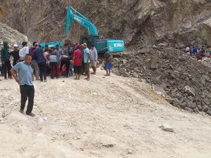 Dedi Mulyadi Cabut Izin 3 Perusahaan Tambang di Jabar Dedi Mulyadi Cabut Izin 3 Perusahaan Tambang di Jabar