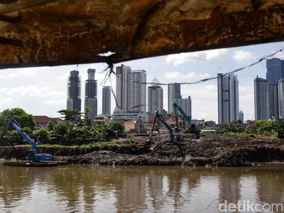 Kali Ciliwung di Kebon Melati Disorot Pramono, Pengerukan Digas