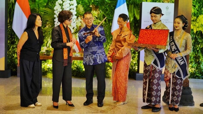 Kemenbud Kemenbud Fadli Zon
