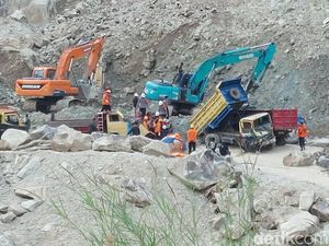 Identitas 13 Korban Tewas Longsor Gunung Kuda Cirebon Identitas 13 Korban Tewas Longsor Gunung Kuda Cirebon