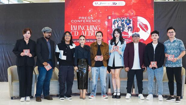Launching album Love & Romance