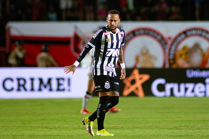 Neymar Main dengan Satu Kaki