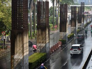 Pramono Minta Tiang Mangkrak Monorel Dibongkar, Adhi Karya Buka Suara Pramono Minta Tiang Mangkrak Monorel Dibongkar, Adhi Karya Buka Suara
