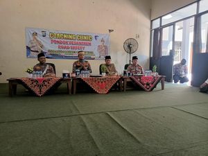 Polres Kediri Kota Gandeng Santri Gelar Coaching Clinic di Ponpes Polres Kediri Kota Gandeng Santri Gelar Coaching Clinic di Ponpes