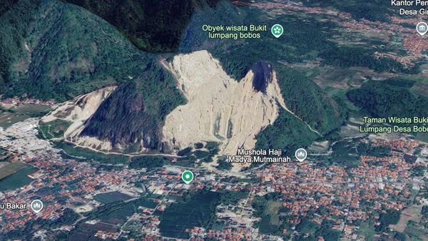 Tambang Batu di Gunung Kuda Cirebon yang Terkikis dari Tahun ke Tahun