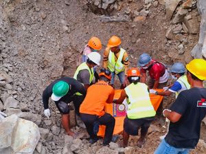 Korban Tewas Longsor Tambang Gunung Kuda Jadi 19 Orang, 6 Masih Hilang Korban Tewas Longsor Tambang Gunung Kuda Jadi 19 Orang, 6 Masih Hilang