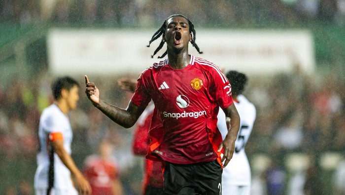 Manchester United HONG KONG, CHINA - MAY 30: Ayden Heaven of Manchester United celebrates scoring his teams third goal during the match between Manchester United and Hong Kong at Hong Kong Stadium on May 30, 2025 in Hong Kong, China. (Photo by Manchester United/Manchester United via Getty Images)