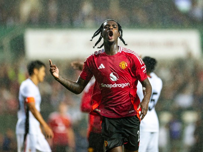 HONG KONG, CHINA - MAY 30: Ayden Heaven of Manchester United celebrates scoring his teams third goal during the match between Manchester United and Hong Kong at Hong Kong Stadium on May 30, 2025 in Hong Kong, China. (Photo by Manchester United/Manchester United via Getty Images)