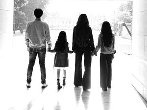 Babak Baru Kehidupan Olla Ramlan: Berjuang di Tengah Pujian & Cacian