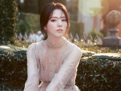 Lebaran Vibes, Gaya Han So Hee Hadiri Dior Cruise 2026 Show Curi Atensi