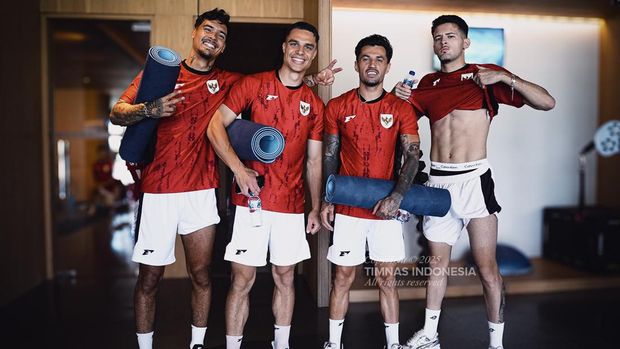 Shayne Pattynama, Joey Pelupessy, Stefano Lilipaly, dan Justin Hubner saat TC Timnas Indonesia di Bali.