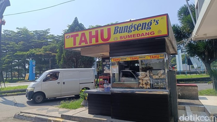 Toko Usaha yang Ada di Rest Area Disita Jaksa Toko Usaha yang Ada di Rest Area Disita Jaksa