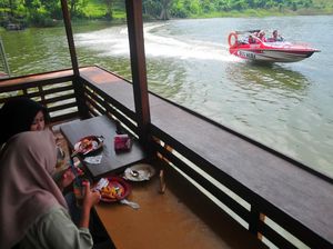 Serunya Keliling Bendungan Logung di Kudus Pakai Speedboat Serunya Keliling Bendungan Logung di Kudus Pakai Speedboat