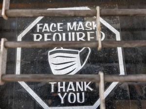 Sisa-sisa Peringatan COVID-19, Wajib Masker hingga Social Distancing