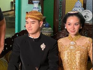 Gaya Alyssa Daguise Tampil Manglingi Berkebaya Jelang Dinikahi Al Ghazali Gaya Alyssa Daguise Tampil Manglingi Berkebaya Jelang Dinikahi Al Ghazali